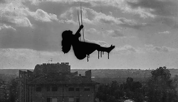 Fotogramma da Think Poetic