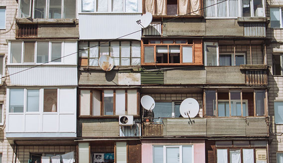 Fotogramma da Enter Through The Balcony