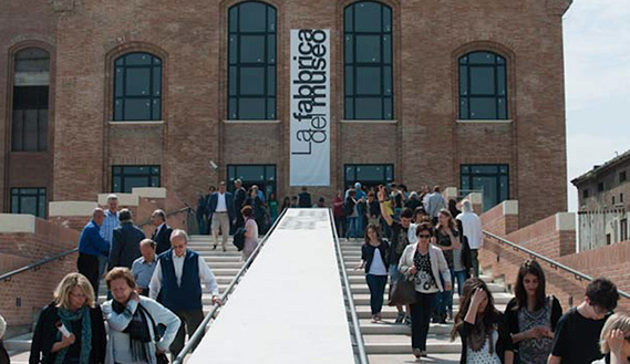 Fotogramma da Scarti Rinati